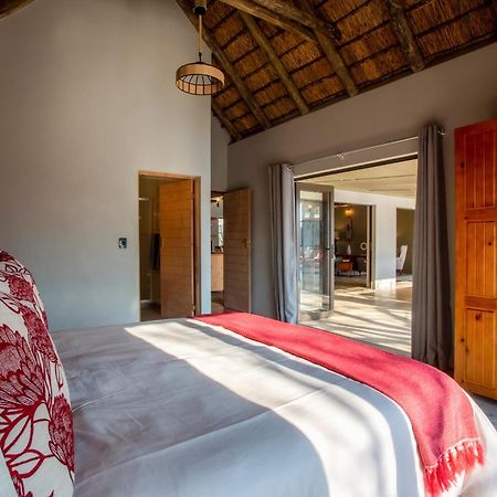 Vuyani Marula Lodge โฮดสปรูท ภายนอก รูปภาพ
