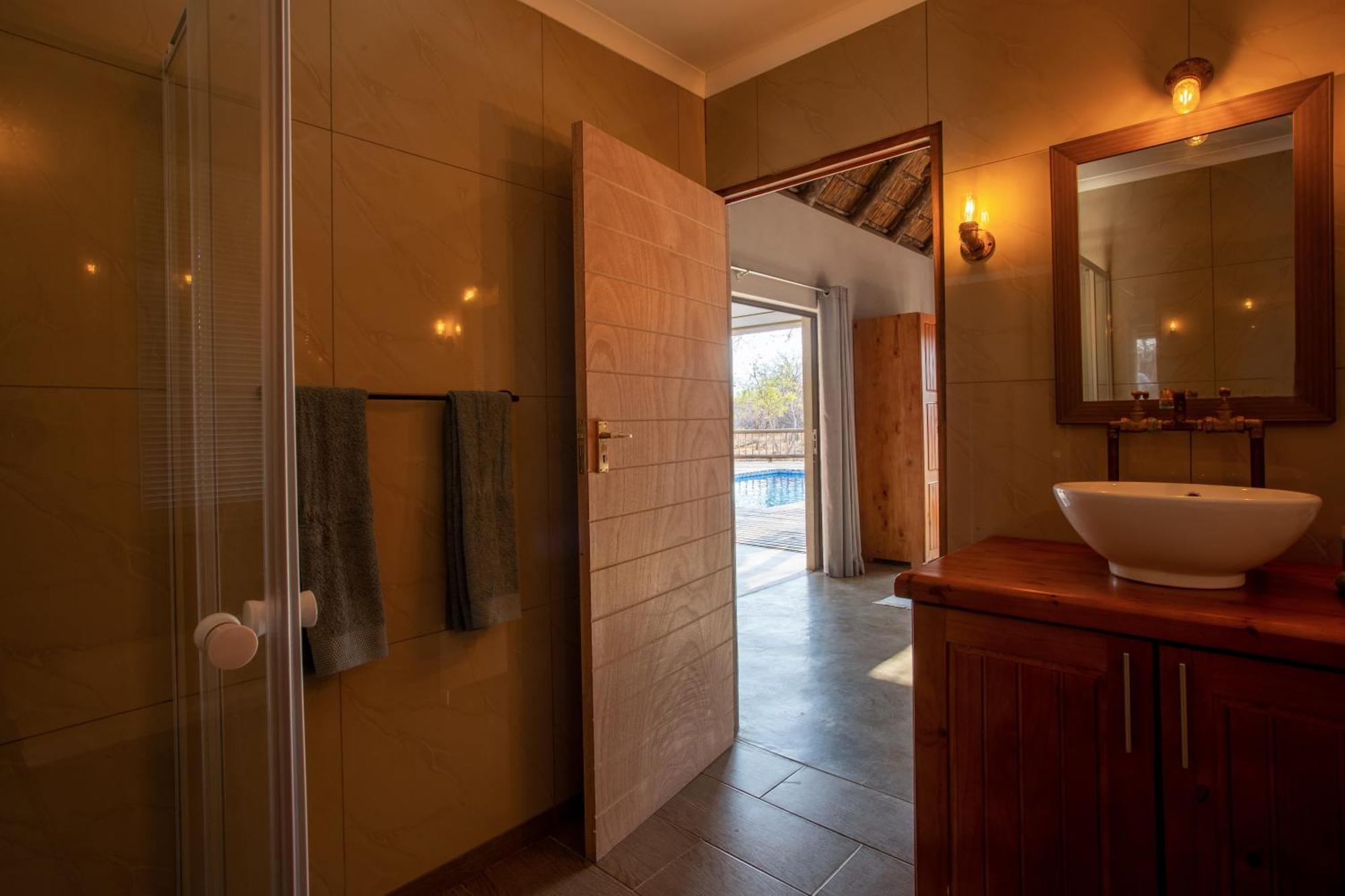 Vuyani Marula Lodge โฮดสปรูท ภายนอก รูปภาพ